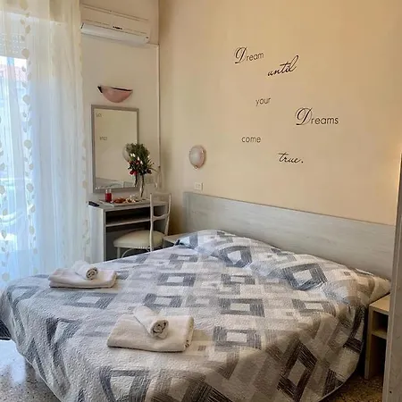 In Guest - New Cirene Quadruple 4 People Rimini