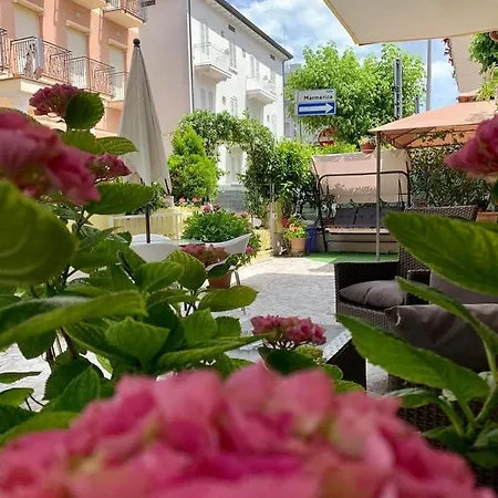 In Guest - New Cirene Quadruple 4 People * Rimini