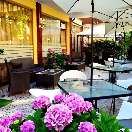 In Guest - New Cirene Quadruple 4 People * Rimini